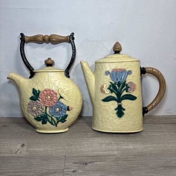 Home Interiors Other - Vintage Cottage Core Home Interiors Floral Tea Pot Burwood Wall Decor 1995 Resin
